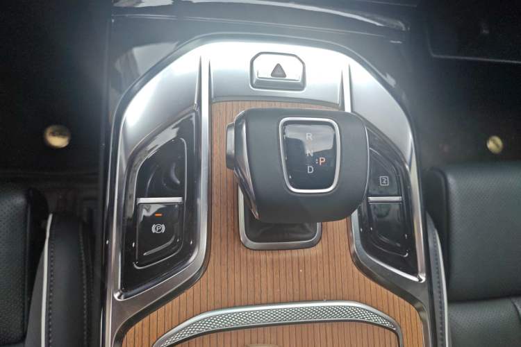 Used Hongqi E-HS9 2022 690 km Range Flagship Edition Six Seats Gear Lever