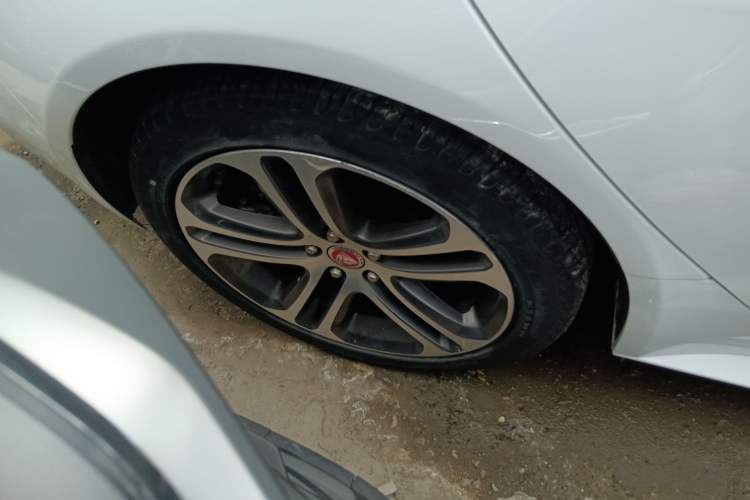 Used Jaguar XEL 2021 2.0T 250 PS R-DYNAMIC S Advanced Sport Edition Right Rear Wheel Hub