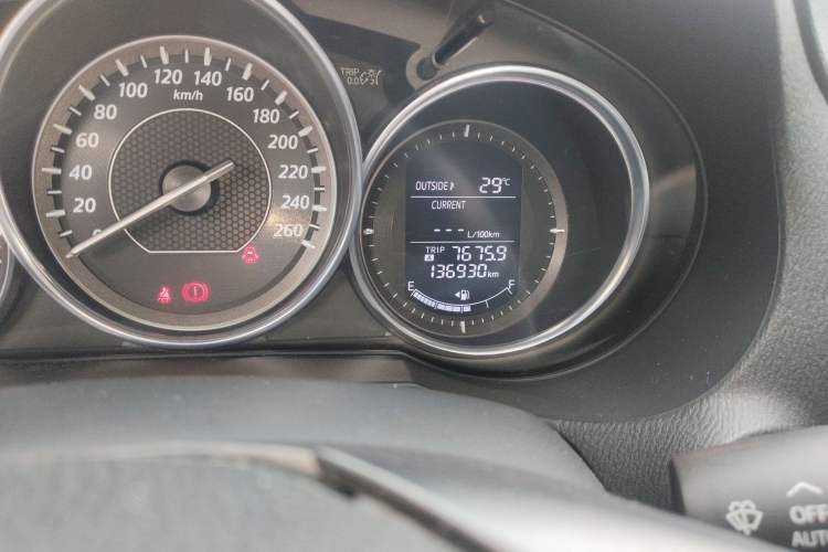 Used Mazda Atenza 2015 2.0L Blue Sky Luxury Edition