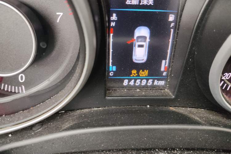 Used Leopaard CS10 2017 2.0T Automatic Urban Version Odometer Close Up