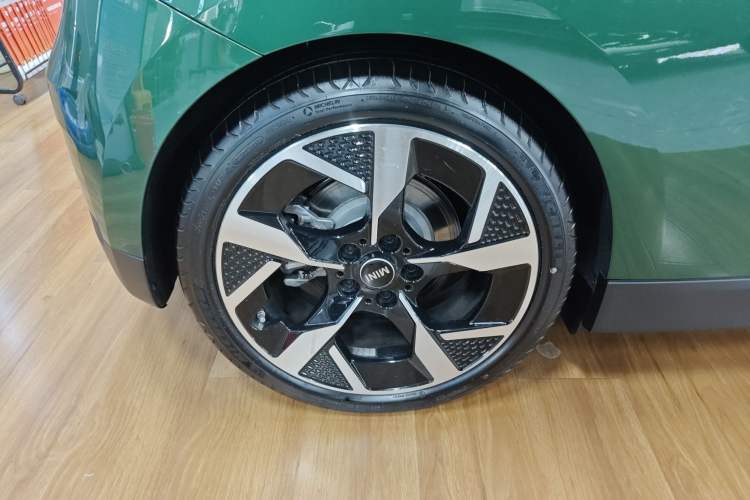 Used MINI Electric MINI COOPER 2024 452km COOPER SE Artist
