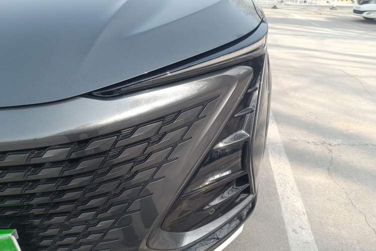 Used CHANGAN UNI-T 2023 Second-Generation 1.5T Prestige Model
