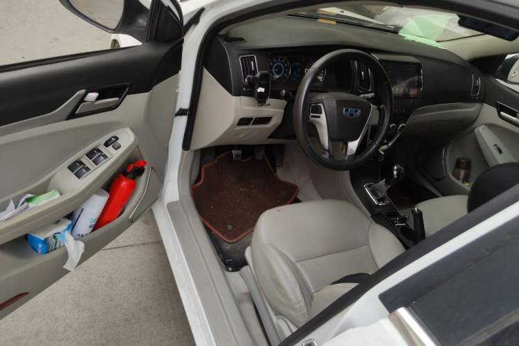 Used Geely Auto Vision 2015 1.5L Manual Entry-Level Model
