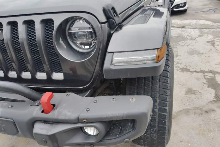 Used Jeep Wrangler 2019 2.0T Sahara Four-Door Version China VI Emission Standard