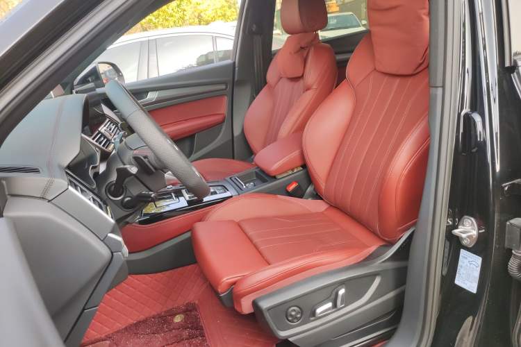 Used Audi Q5L 2025 Facelift 45th Anniversary Collector's Edition 45 TFSI Luxury Dynamic Version
