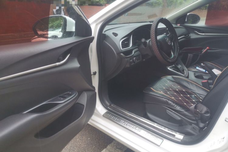 Used Buick GT 2018 18T Automatic Elite Model Driver Seat