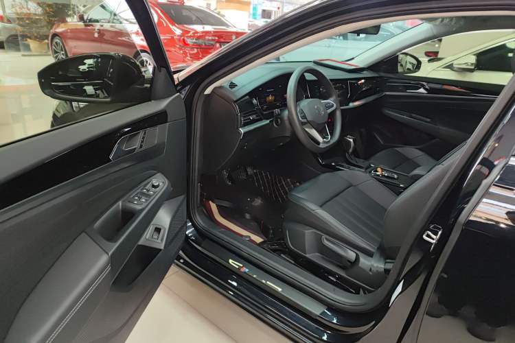 Used Volkswagen Passat 2024 280TSI Business Edition Driver Seat