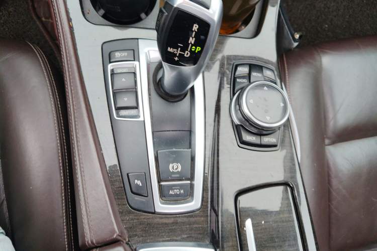 Used BMW 5 Series 2014 525Li Luxury Design Package