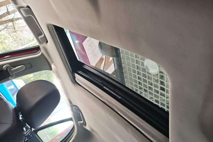 Used Haval H1 2017 Blue Label 1.5L AMT Standard Model
