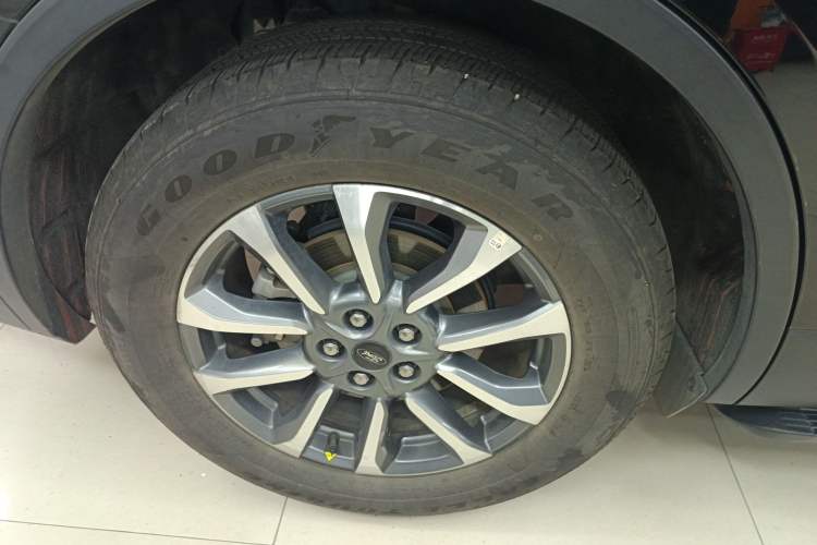 Used Ford Edge 2023 Ford Explorer L 2.0T EcoBoost Two-Wheel Drive 7-Seater Luxury Model
