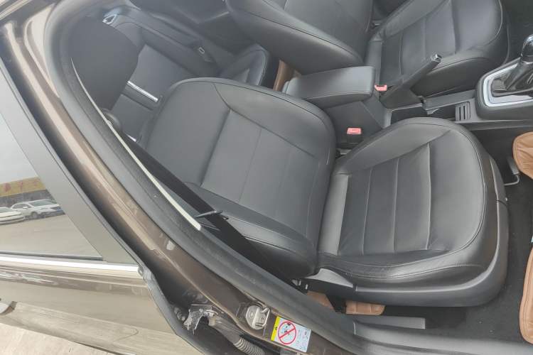 Used Volkswagen Gran Lavida 2013 1.6L Automatic Comfort Model