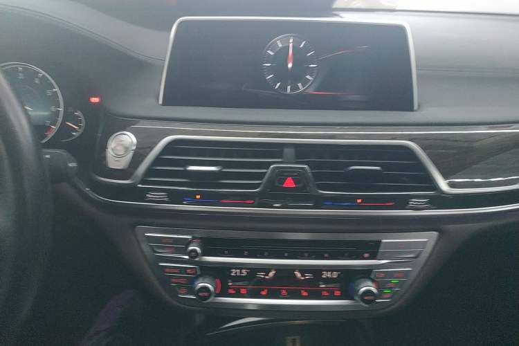 Used BMW 7 Series 2016 730Li Leading Model Audio And AC Panel