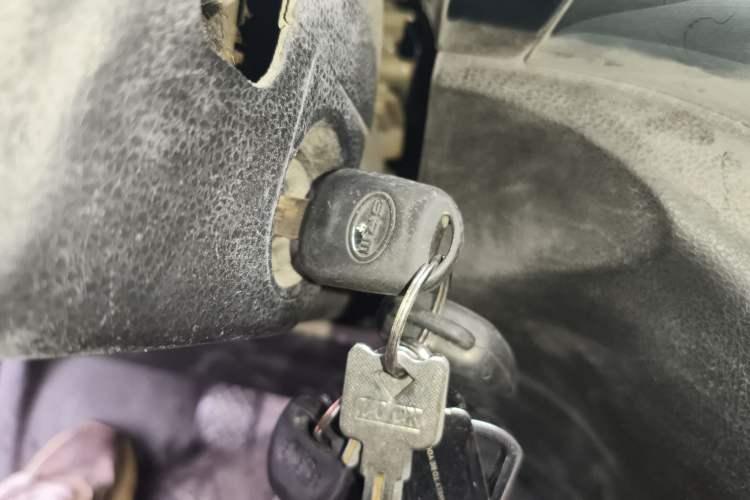 Used Jinbei Gold Hiace M Classic 2022 1.5L Travel Lion Passenger Van 7 Seats Vehicle Key