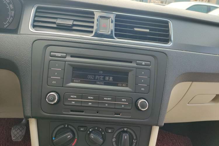 Used Skoda Rapid 2013 1.6L Manual Smart Selection Model