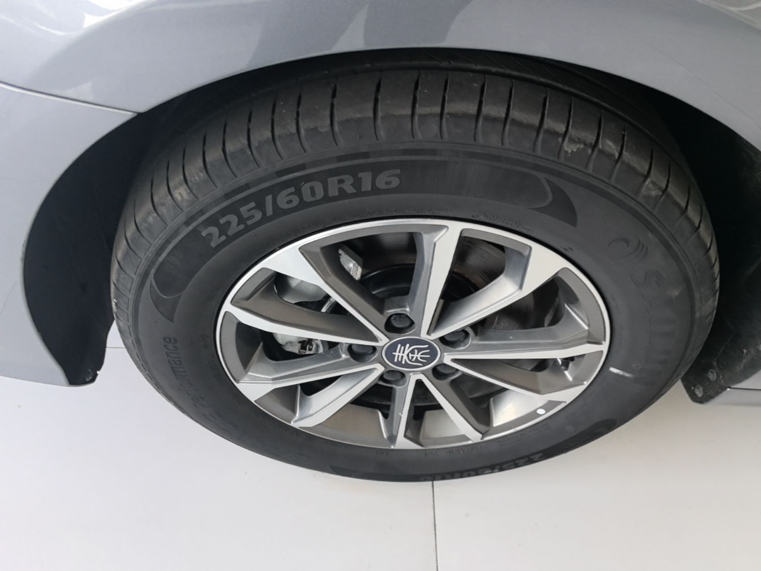 BYD Qin PLUS 2024 HONOR Edition DM-i 55KM Leading Model — снимка 10