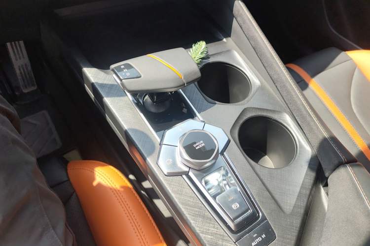 Used CHANGAN UNI-V 2024 1.5T Prestige Sport Edition
