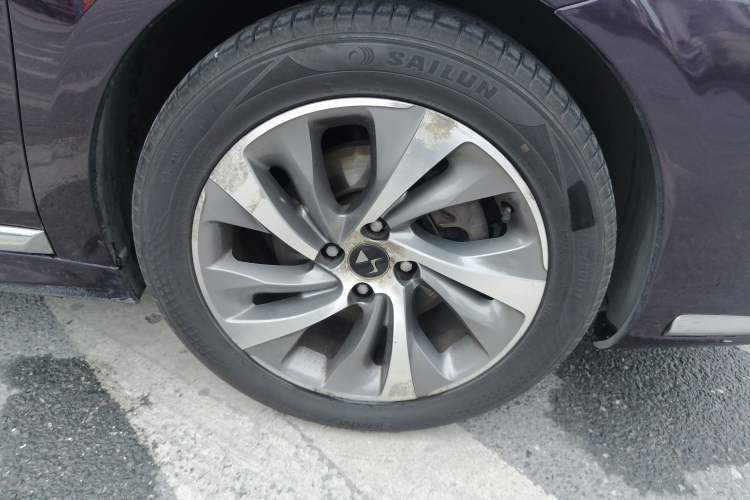 Used DS 5LS 2014 1.6T Luxury Edition THP160
