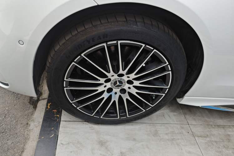Used Mercedes-Benz C-Class 2025 Facelift C 260 L Sport Edition Left Front Wheel Hub