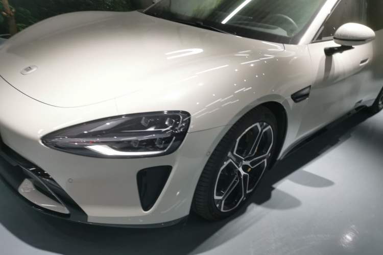 Used Xiaomi Auto SU7 2024 Four-Wheel Drive Ultra-Long Range Advanced Intelligent Driving Max Edition
