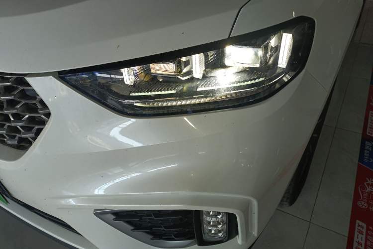 Used Wey VV5 2021 1.5T Two-Wheel Drive Smart Pioneer