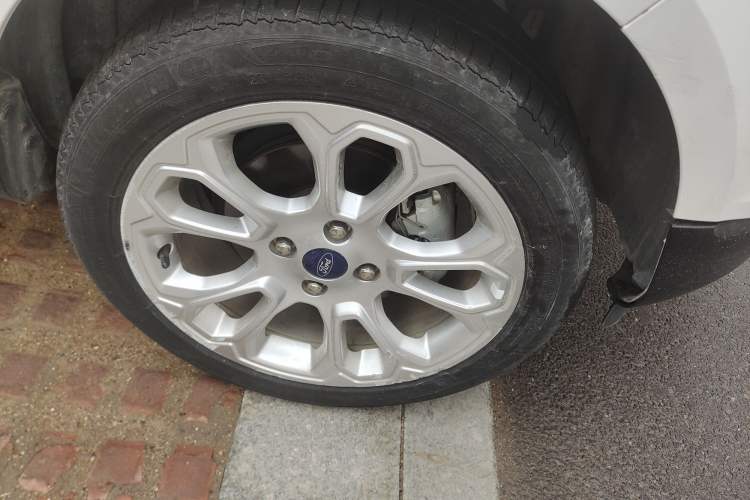 Used Ford EcoSport 2018 1.5L Automatic Platinum Wing Model
