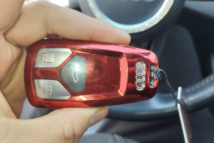 Used Audi A5 2017 Sportback 40 TFSI Fashion Model Vehicle Key