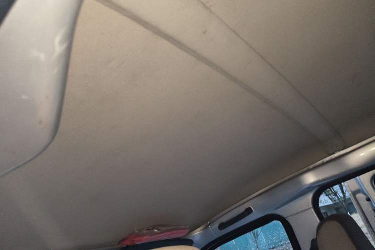 Used Wuling Zhiguang 2010 1.0L New Version Practical Short-Body L2Y
