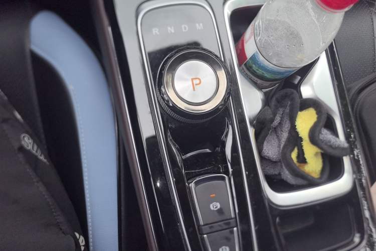 Used SOL QX 2021 300T DCT Prestige Smart Connectivity Version
