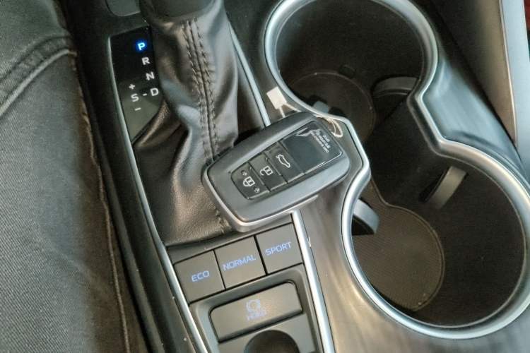 Used Toyota Camry 2021 2.5G Luxury Edition Vehicle Key