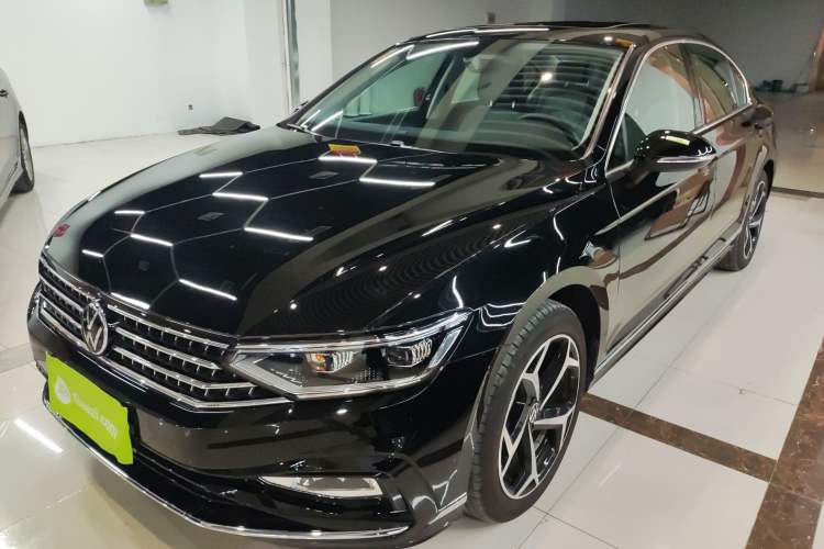 Used Volkswagen Magotan 2025 Revised Version Zhongxiang Edition 280TSI DSG Luxury Trim