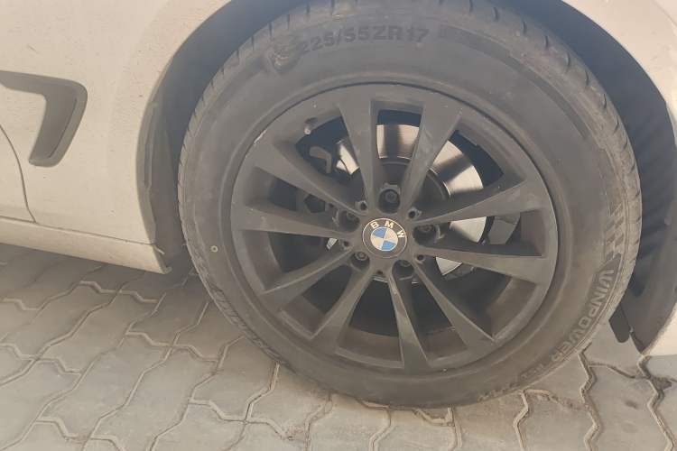 Used BMW 3 Series GT 2016 320i Fashion Model
