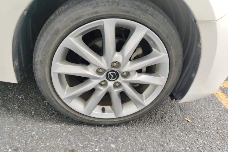 Used Mazda 3 Axela 2019 Cloud-Controlled Version Sedan 2.0L Automatic Luxury Trim China VI Standard Right Front Wheel Hub