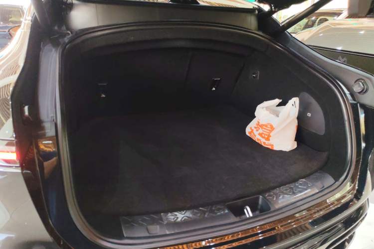 Used Avatr 06 2025 Max All-Electric Version Trunk