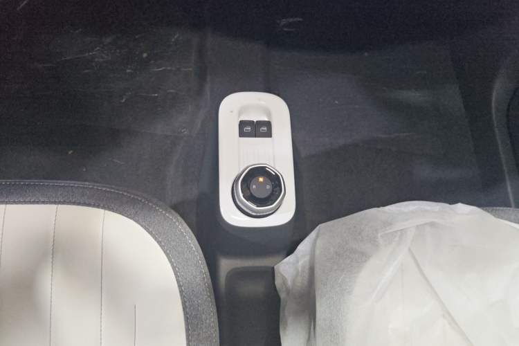 Used Geely Galaxy Panda 2025 210km Panda Rider Gear Lever