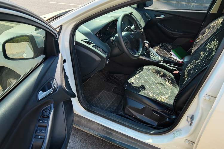 Used Ford Focus 2018 Hatchback Classic 1.6L Automatic Comfort Plus SmartDrive Edition