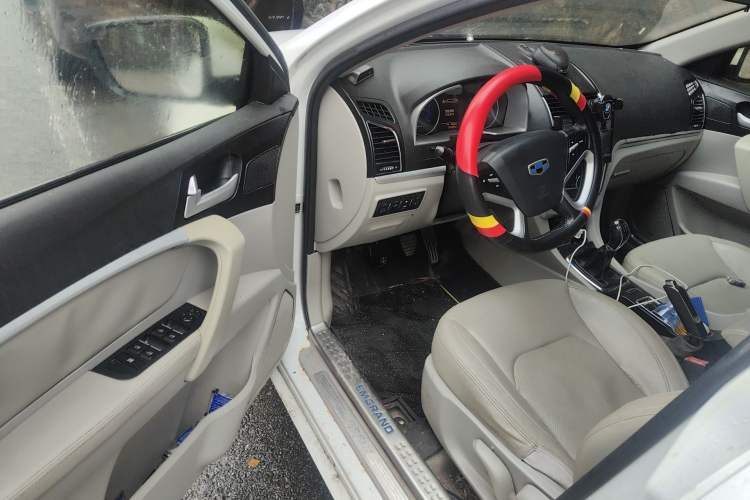 Used Geely Auto Emgrand 2014 Sedan 1.5L Manual Elite Model Driver Seat