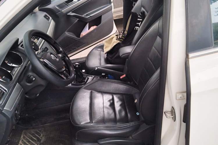 Used Volkswagen Lavida 2017 1.6L Manual Comfort Edition