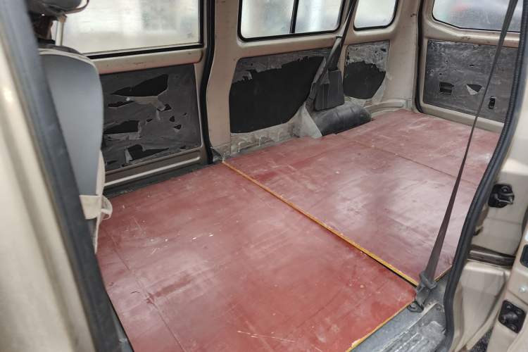 Used Wuling Rongguang 2017 1.5L Extended Basic Version
