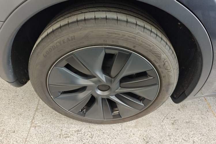 Used Tesla Model Y 2024 Rear-Wheel-Drive Version