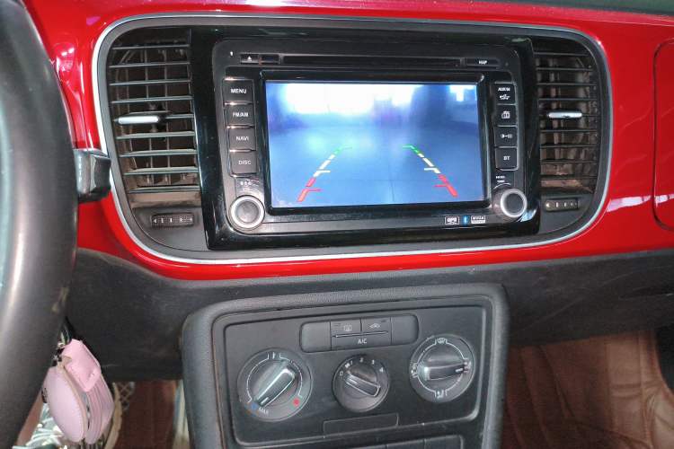 Used Volkswagen Beetle 2015 180TSI model
