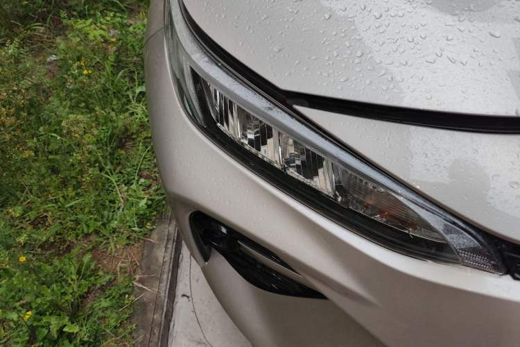 Used Toyota Wildlander 2020 2.0L CVT Two-Wheel Drive Tech Edition Right Front Headlight