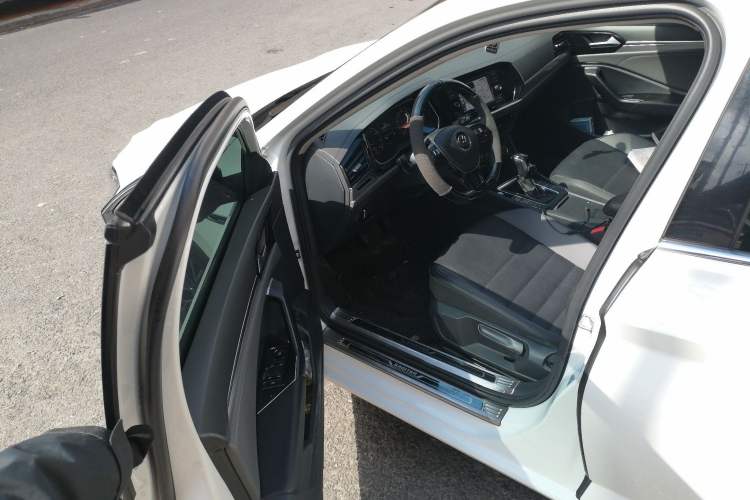 Used Volkswagen Sagitar 2019 200TSI DSG Comfort Version China VI Standard Driver Seat