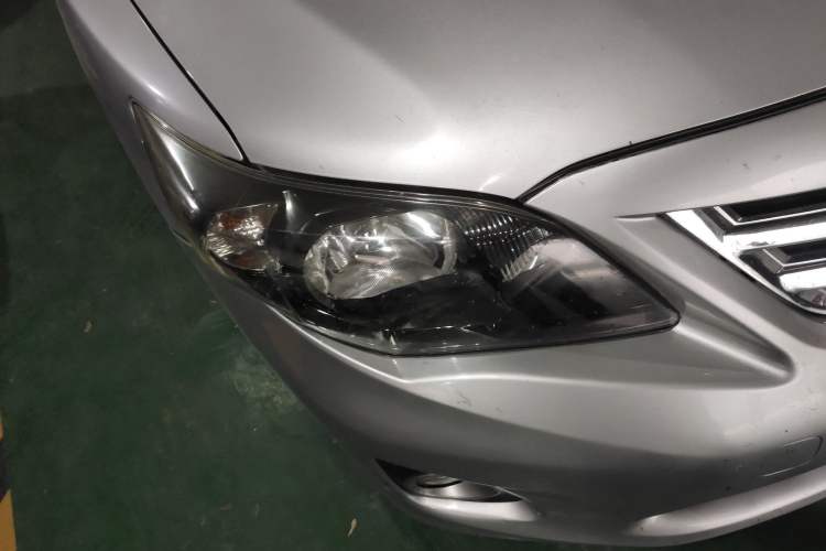 Used Toyota Corolla 2013 Special Edition 1.8L CVT ZhiKu GL-i Right Front Headlight