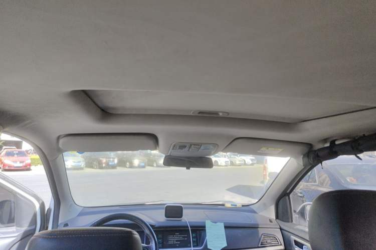 Used CHANGAN KAICHENG Oushang A600 2016 1.5L Manual Luxury 7-Seater Headliner