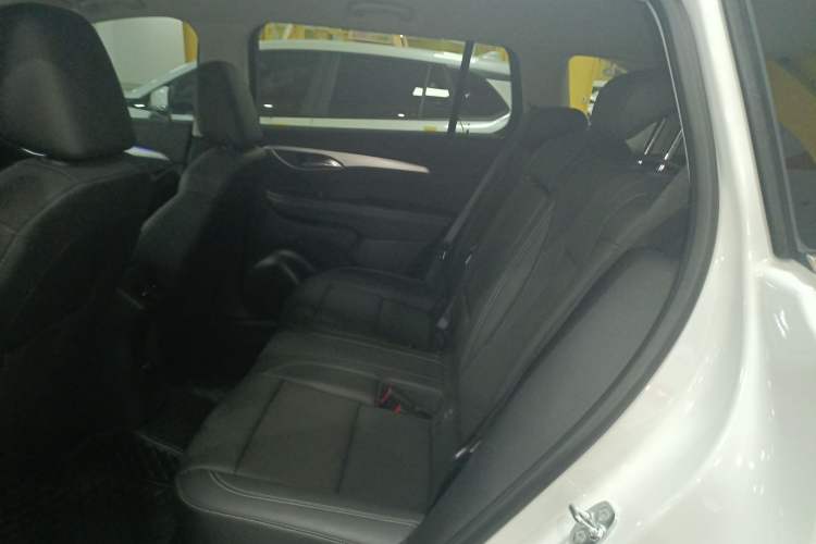 Used Buick Envision 2025 Encore Plus 28T Two-Wheel-Drive Platinum Edition