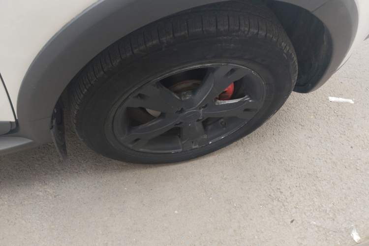 Used Great Wall M4 2014 1.5L Manual Comfort Model Right Front Wheel Hub