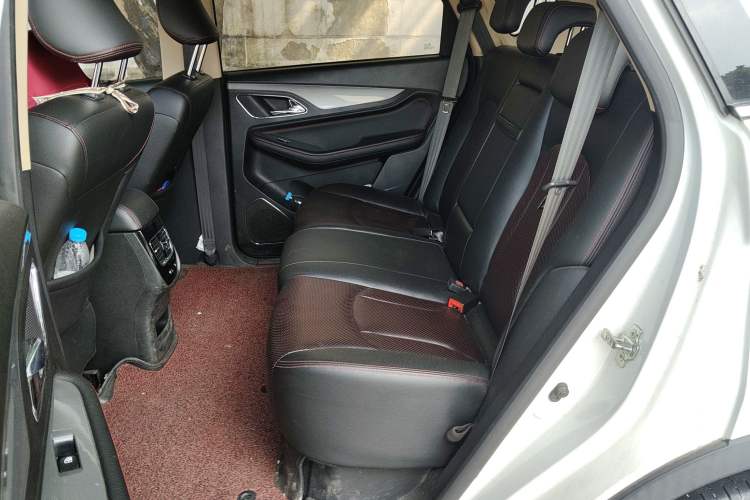 Used Baojun 560 2015 1.8L manual luxury version