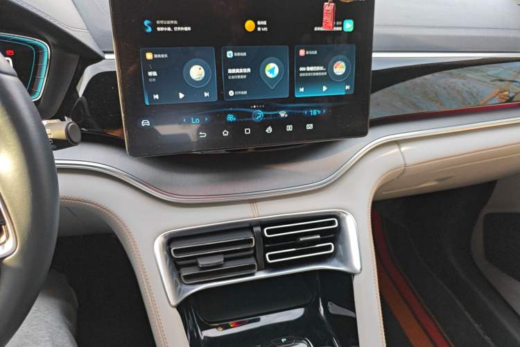 Used BYD Song PLUS New Energy 2021 DM-i 51KM Prestige Model Audio And AC Panel