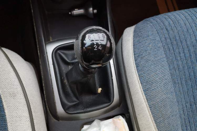 Used Hyundai Celesta 2011 1.6L Manual Luxury Model
