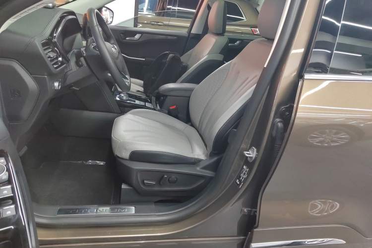 Used Ford Escape 2020 EcoBoost 245 Four-Wheel Drive Luxury Edition